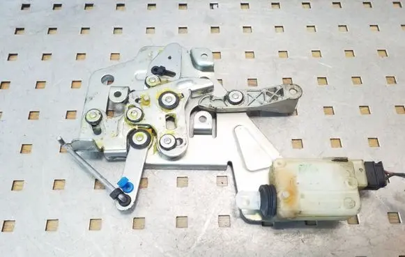 Iveco Daily 35 - 40.10 Sliding door lock 