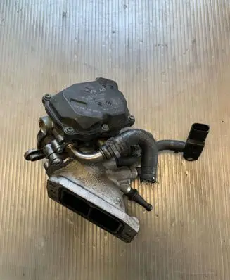 Audi A5 Sportback 8TA Throttle valve 04L128063P A2C84315500 04L128059
