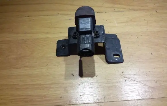 Peugeot 406 Fuel cut-off switch 1477226080