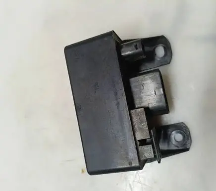 Mercedes-Benz E W210 Glow plug pre-heat relay