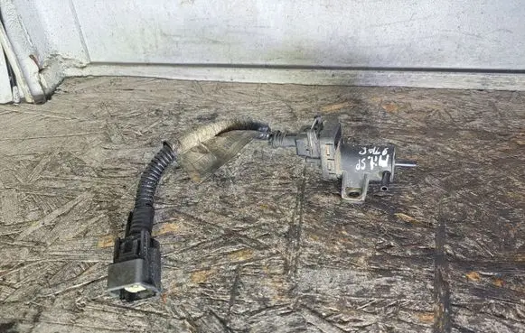 Mitsubishi Space Star Turbo solenoid valve 7700113709