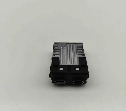 BMW 5 G60 G61 USB socket connector B51C73