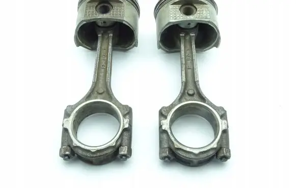 Hyundai Lantra I Piston with connecting rod B2BB