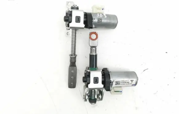 Tesla Model 3 Steering column adjust motor 104487600A 2008844
