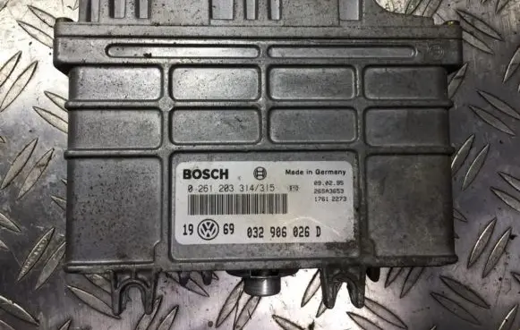 Volkswagen Golf III Engine control unit/module 0261203314 315