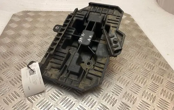 Hyundai Santa Fe Battery tray 37150S1100
