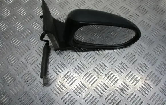 Nissan Almera Tino Front door electric wing mirror 
