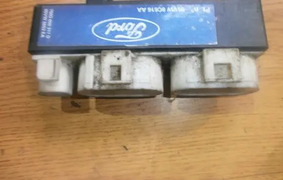 Volkswagen Sharan Coolant fan relay 701919506a