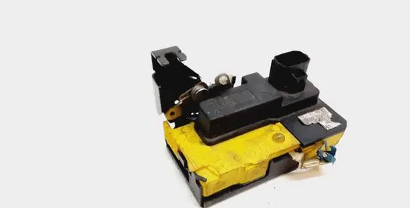 Volvo XC90 Front door lock 30663041