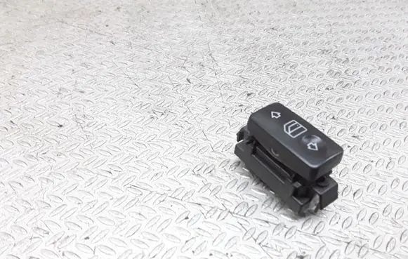 Mercedes-Benz S W220 Electric window control switch A2208213379
