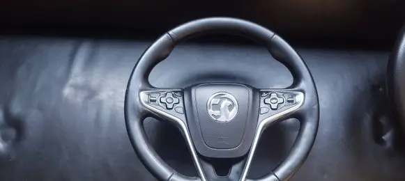 Opel Insignia A Steering wheel