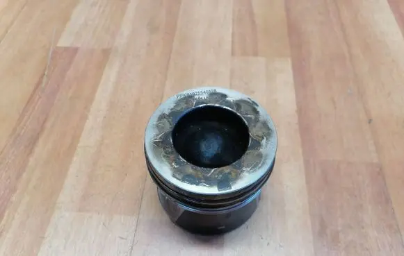 Piston
