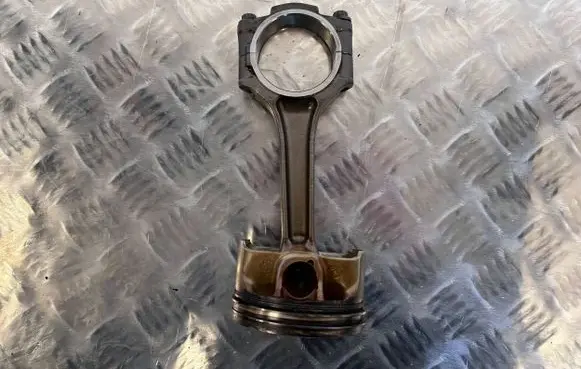 Piston