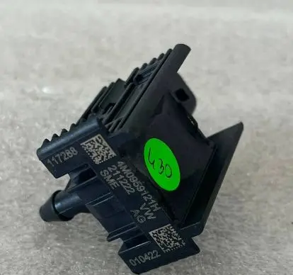Audi Q7 4M Airbag deployment crash/impact sensor 4M0959121H