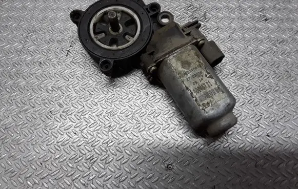 Renault Scenic I Front door window regulator motor 400467T1