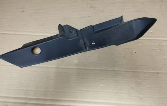 Fender mounting bracket