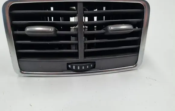 Audi A6 S6 C6 4F Rear air vent grill 4F0819203B
