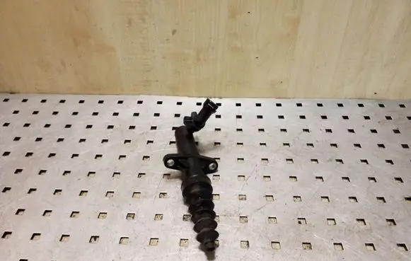 Clutch master cylinder