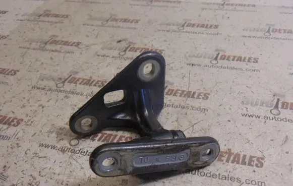 Mercedes-Benz E W211 Front door upper hinge