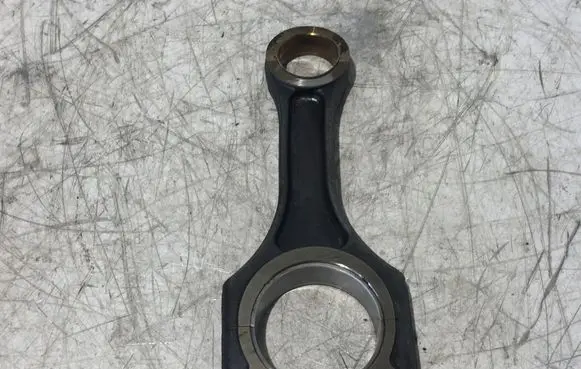 Mercedes-Benz Sprinter W906 Connecting rod/conrod 65100