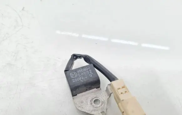 Toyota Avensis T250 Sensor 9008088002