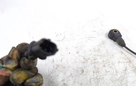 Cadillac CTS Detonation knock sensor 0261231116