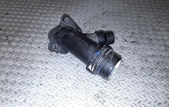 BMW 5 E39 Engine coolant pipe/hose 1112247744