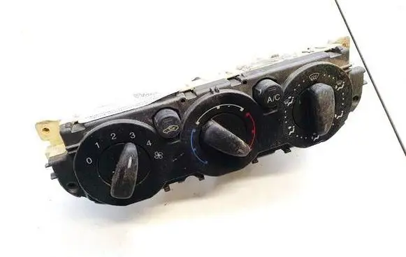 Ford Mondeo MK IV Climate control unit 69737001