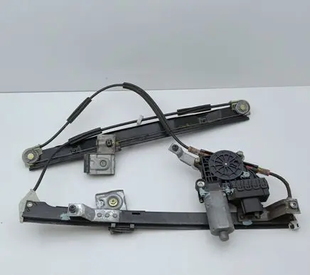 Ford Mondeo Mk III Front door window regulator with motor 0130821771