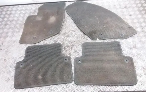Volvo XC70 Car floor mat set 9193977 9193975 9193972