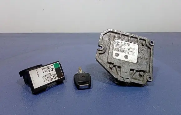 Opel Zafira A Ignition lock 55555600