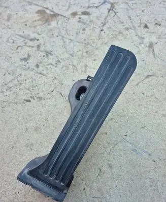 Volkswagen PASSAT B6 Accelerator throttle pedal 1K1723503L 6PV00860001