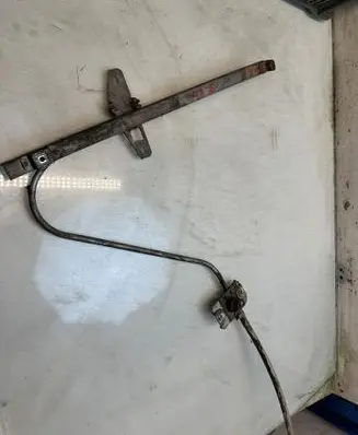 Volkswagen Transporter - Caravelle T3 Front door manual window regulator 12312
