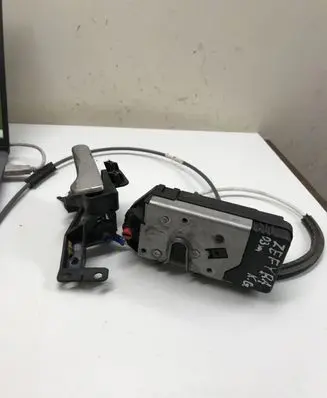 Opel Zafira A Rear door lock 24414134