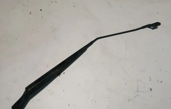 Buick Encore I Front wiper blade arm