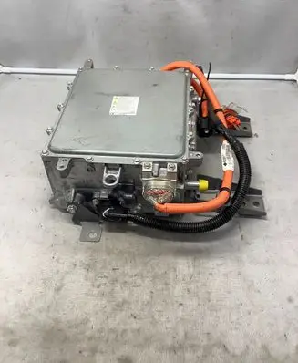 Mitsubishi Outlander Voltage converter inverter W005T70271
