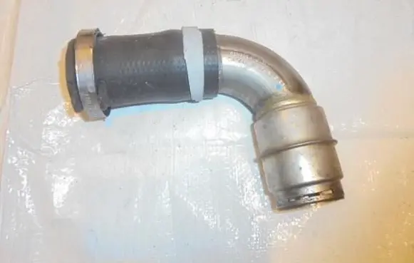 Air intake hose/pipe