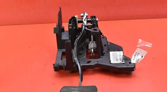 Peugeot 508 RXH Accelerator throttle pedal 9685778980