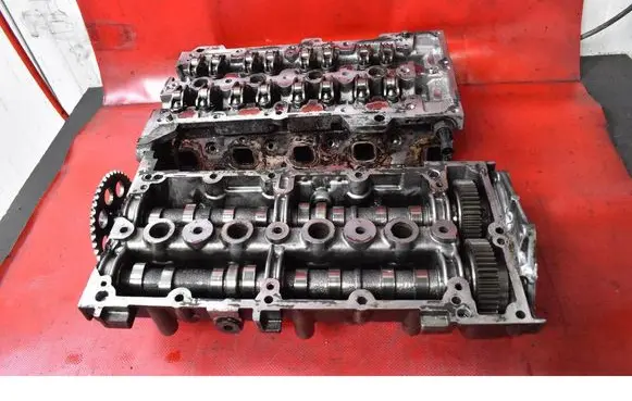 Opel Corsa C Engine head 55193109