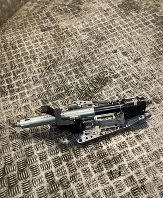 Mercedes-Benz C W204 Steering rack mechanical part 2044601816 A2044601816