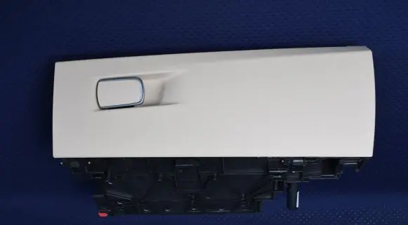 BMW 2 F45 Glove box