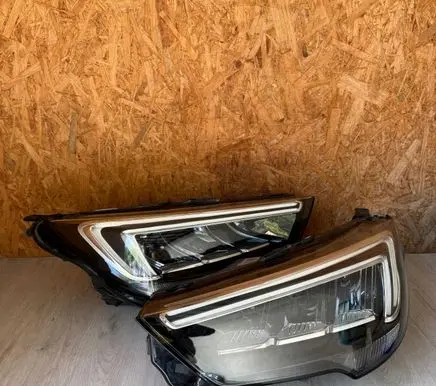 Opel Crossland X Headlights/headlamps set 39153538