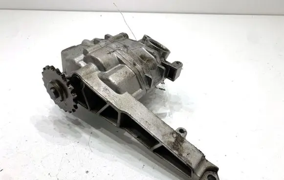 Mercedes-Benz CLS C218 X218 Oil pump 
