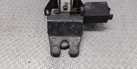 BMW 5 E39 Tailgate/trunk/boot lock/catch/latch 8168892