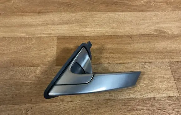 Nissan Primera Rear door interior handle Z50252000 80670BA