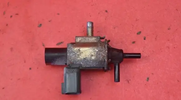 Mazda 6 Vacuum valve K5T46593
