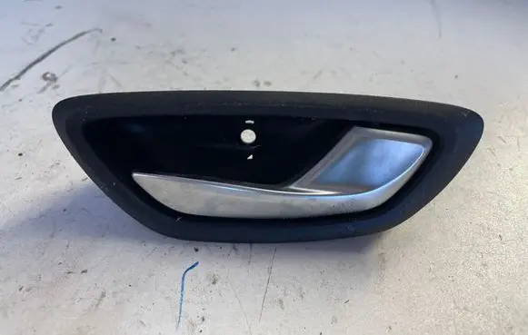 Renault Clio V Rear door interior handle trim 8267254