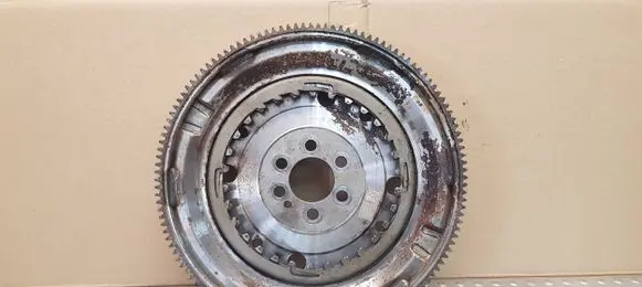 Volkswagen T-Roc Dual mass flywheel 04C105266F