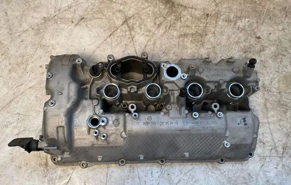 BMW 7 G11 G12 Rocker cam cover 8601707 72342591