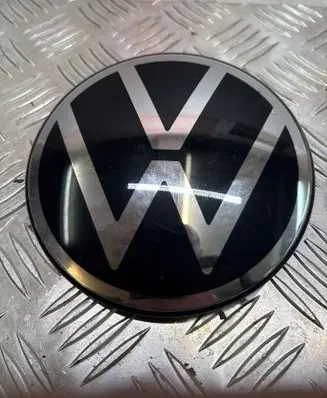 Volkswagen T-Roc Manufacturer badge logo/emblem 2GM853601E